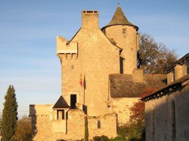 Gîte/Appart, Château Lunac (12), au cœur Bastides Royales du Rouergue